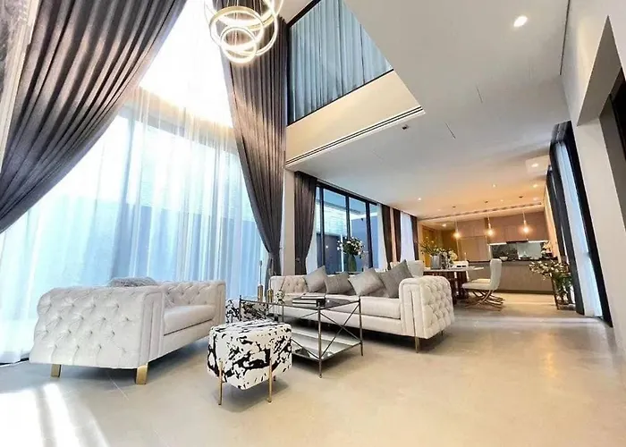 五卧室游泳池别墅 5 Bedrooms Pool Villa